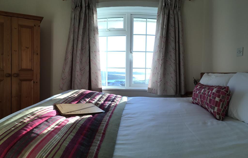 The Whipsiderry Hotel New Quay Extérieur photo